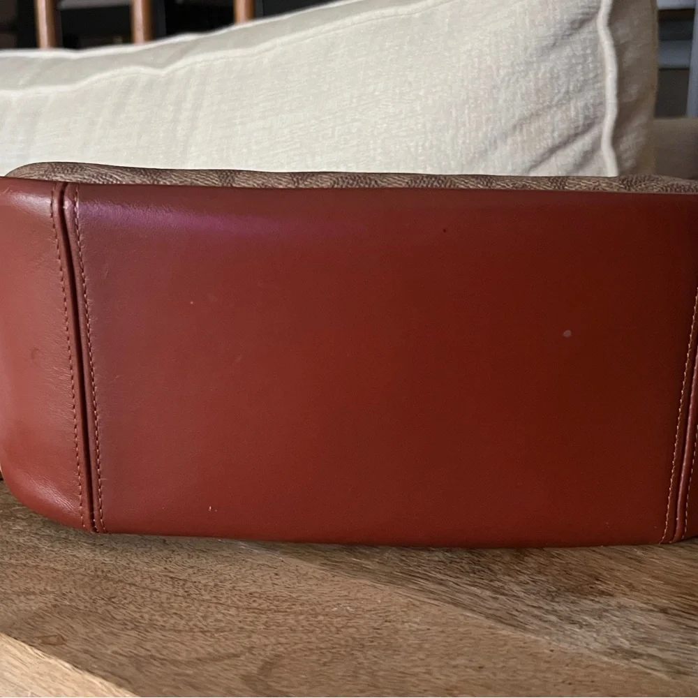 Coach Cary Crossbody Bag - Picture 3 of 8